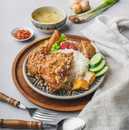 Nasi Ayam Penyet/Smashed Fried Chicken Rice
