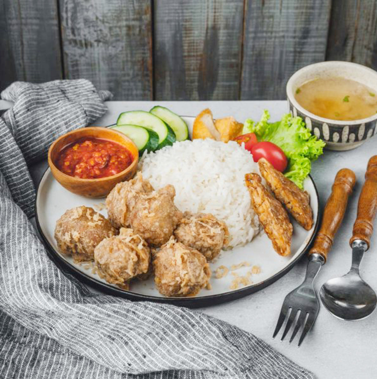 Nasi Bakso Penyet