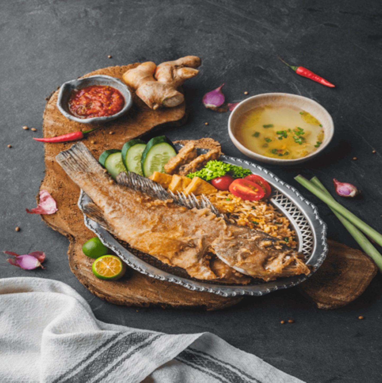 Nasi Goreng Kerapu Penyet/Smashed Fried Grouper Fish Fried Rice