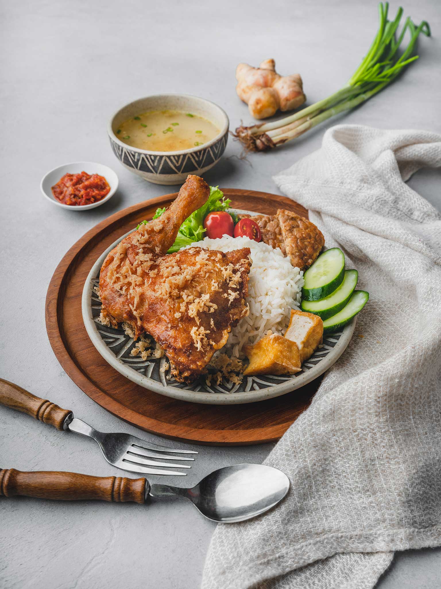 Nasi Ayam Penyet: Rahsia Restoran Tersembunyi